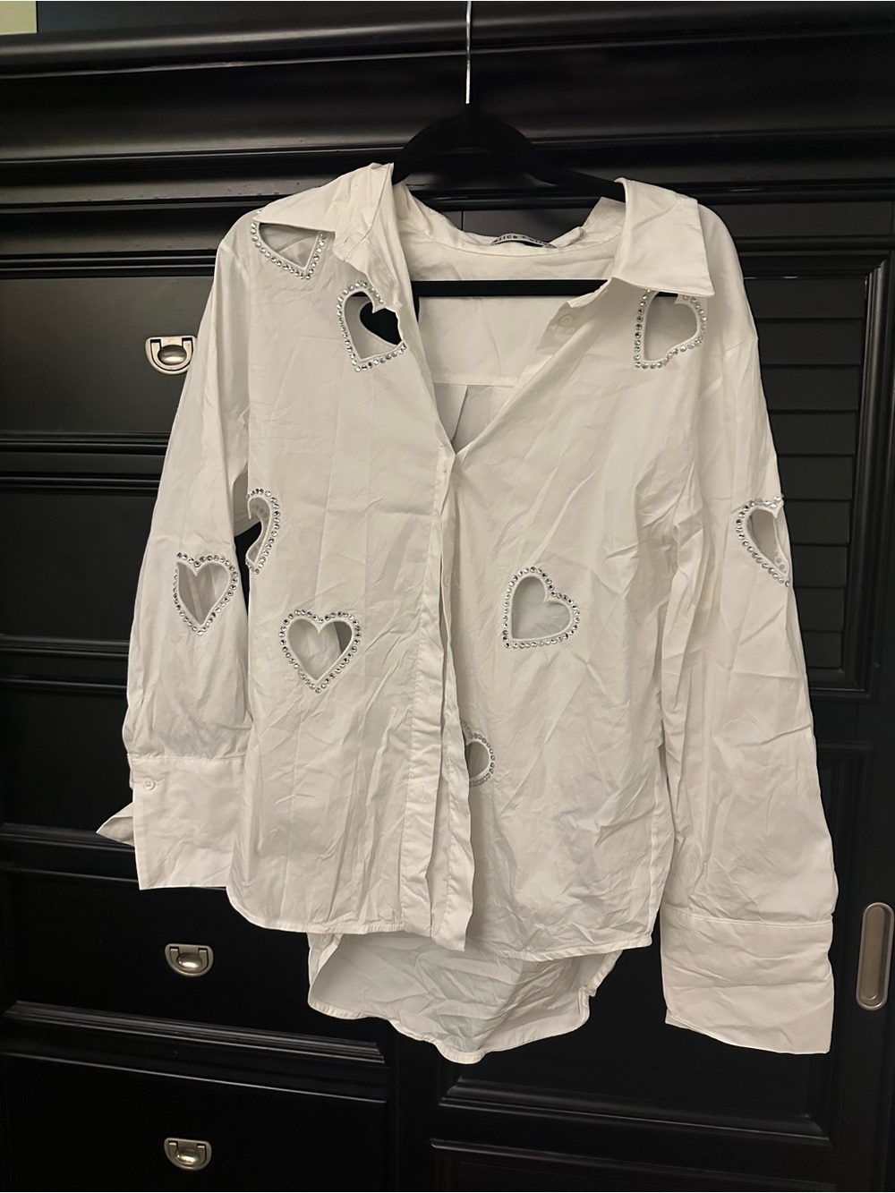 Alice + Olivia White Button-Down Shirt with Heart Cutouts - Picture 4 of 7